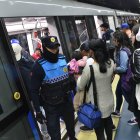 La mayoría de usuarios no saben por qué los trenes disminuyen la velocidad desde El Recreo a La Magdalena y viceversa.
