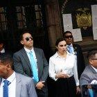 Las funcionarias estaban escoltadas por militares y agentes encubiertos.