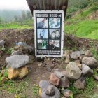 Una construcción que se quedó en lozas, hoy es un gallinero.