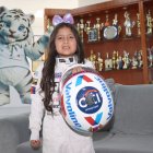 La pequeña Sophie Tipán empezó a los 4 años y hoy, a sus 6, ya compite a nivel internacional en categorías baby y micro.