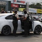 Dentro de este vehículo se halló una persona sin vida.