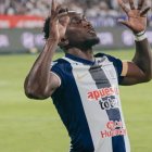 Erick Castillo, delantero ecuatoriano, es figura en el ataque de Alianza Lima.