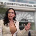 La vicepresidenta de Ecuador busca que la Corte Constitucional revise su caso contra el presidente Noboa y otros funcionarios.