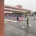 Jordan Calero cambió su atuendo debido al clima.