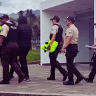 El sujeto que fue detenido junto a las víctimas sería familiar de una autoridad del cantón Pedro Moncayo.