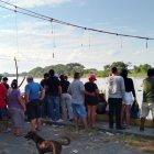 Este sábado 19 de abril, en Magro, recordaron un mes de la tragedia con el puente colgante.