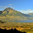 La jornada comunitaria busca devolver el equilibrio ecológico al lago San Pablo, fuente de biodiversidad y cultura.