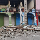 Fachadas caídas y varias afectaciones estructurales, lo que dejó el sismo en Esmeraldas.