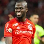 Enner Valencia juega de titular en Inter de Porto Alegre en 2025