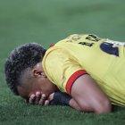 Byron Castillo de Barcelona y su lamentación luego de perder 1-0 ante Universitario.