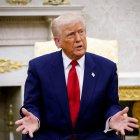 El fallo detiene deportaciones inmediatas de venezolanos acusados de pertenecer a bandas criminales.