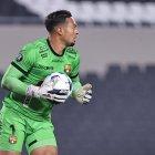 Barcelona SC y Emelec chocan en el estadio Monumental.