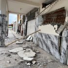 Así quedó la fachada de la discoteca que fue blanco de un ataque, en Puerto Bolívar.