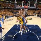 Indiana Pacers contra los Oklahoma City Thunder durante  las Finales de la NBA 2025 en Gainbridge Fieldhouse.