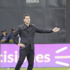 Ismael Rescalvo dirigió su segundo partido con Barcelona ante IDV