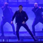 El show fue de al menos dos horas de canciones que recorrieron toda su trayectoria.