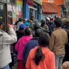 TUNGURAHUA. MILITARES Y AGENTES MUNICIPALES FUERON RECIBIDOS CON EMPUJONES E INSULTOS POR PARTE DE COMERCIANTES INFORMALES EN LA AVENIDA BOLIVARIANA.
AG-EXTERNO