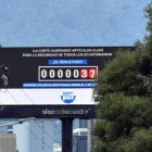 La polémica valla acusa a la Corte de frenar artículos clave para la seguridad.