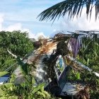 La Cessna 182 de Aerokashurco quedó seriamente dañada tras salirse de la pista de Makusar.