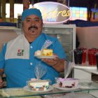 El comerciante se inspira en la música rock para llevara cabo sus creaciones culinarias.