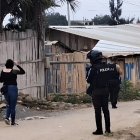 El peritaje de la policía en el área donde se produjo el crimen