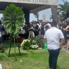 El comunicador social de diario El Universo fue sepultado en el cementerio Jardines de Esperanza.