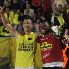 Miguel Parrales (izq.) marcó el gol del triunfo ante Vinotinto en Quito.