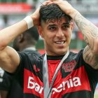 Piero Hincapié quedó campeón de la Bundesliga con Bayer Leverkusen.