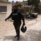 Agentes policiales realizan rondas en la zona, luego de lo ocurrido