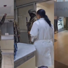 Uniformados de las Fuerzas Armadas ingresaron al hospital.