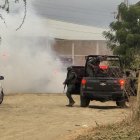 El sector El Prado de Montecristi vivió una mañana de violencia y terror con un ataque armado y carro incinerado