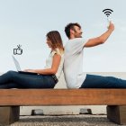 Mantenerse conectado es esencial en la era digital.