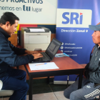 Adultos mayores son atendidos directamente con brigadas del SRI.