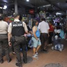 Los comerciantes revelan que no han podido trabajar con tranquilidad por los constantes problemas de seguridad y los operativos del Municipio.