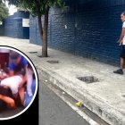 La pelea ocurrió en el exterior del plantel, y las protagonistas terminaron forcejeando en el suelo.