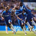 Moisés Caicedo ya lleva dos goles en la Premier League.