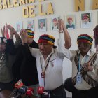 El presidente de la Conaie, Marlon Vargas, convocó a rueda de prensa en Puyo junto a representantes de siete nacionalidades.
