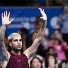Carlos Alcaraz agradeció a los seguidores que lo ovacionaron tras superar la ronda de 16avos en el Torneo de Tokio.