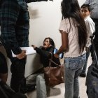 Mónica Moreta, madre ecuatoriana, fue violentada frente a sus hijos por un agente del ICE.