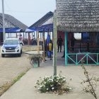 La policía inspeccionó la cabaña de Francisco Santiana, en donde se cometió el crimen