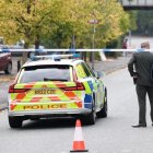 La zona permanece acordonada por la Policía mientras se investiga el ataque a la comunidad judía.