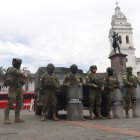 Fuertes contingentes militares se desplegaron en sitios estratégicos de la capital.
