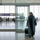 La mujer misteriosa fue creada con inteligencia artificial, según especialista.