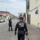 Agentes de la Policía Nacional acudieron al sitio para recabar indicios.