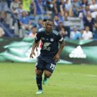 Bryan Angulo fue herido en un ataque armado.