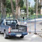 Además de la inseguridad que atrae el centro de detención en Las Cuadras, los vecinos denuncian el cierre de la calle Matilde Álvarez.