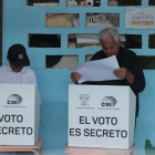 Ecuatorianos acudirán a las urnas el 16 de noviembre de 2025 para votar en la consulta popular 2025.