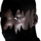 El ecuatoriano, Moisés Caicedo, promocionando los nuevos zapatos de Nike.