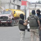 Dos tanqueros llenos de combustibles hallados en Durán.