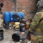 En el inmueble hallaron tinas y tanques para el almacenamiento de combustible.